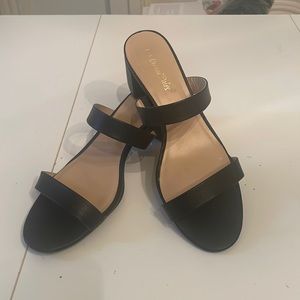 Black sandals, size 10